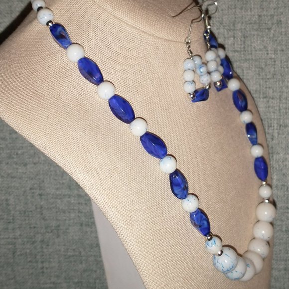 Blue and White Marble-Style Glass bead Necklace and Earring set - Picture 2 of 8